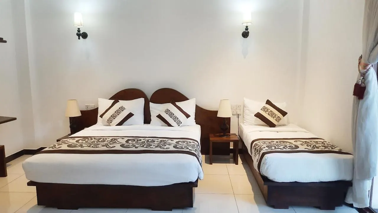 Hotel Royal Kandyan