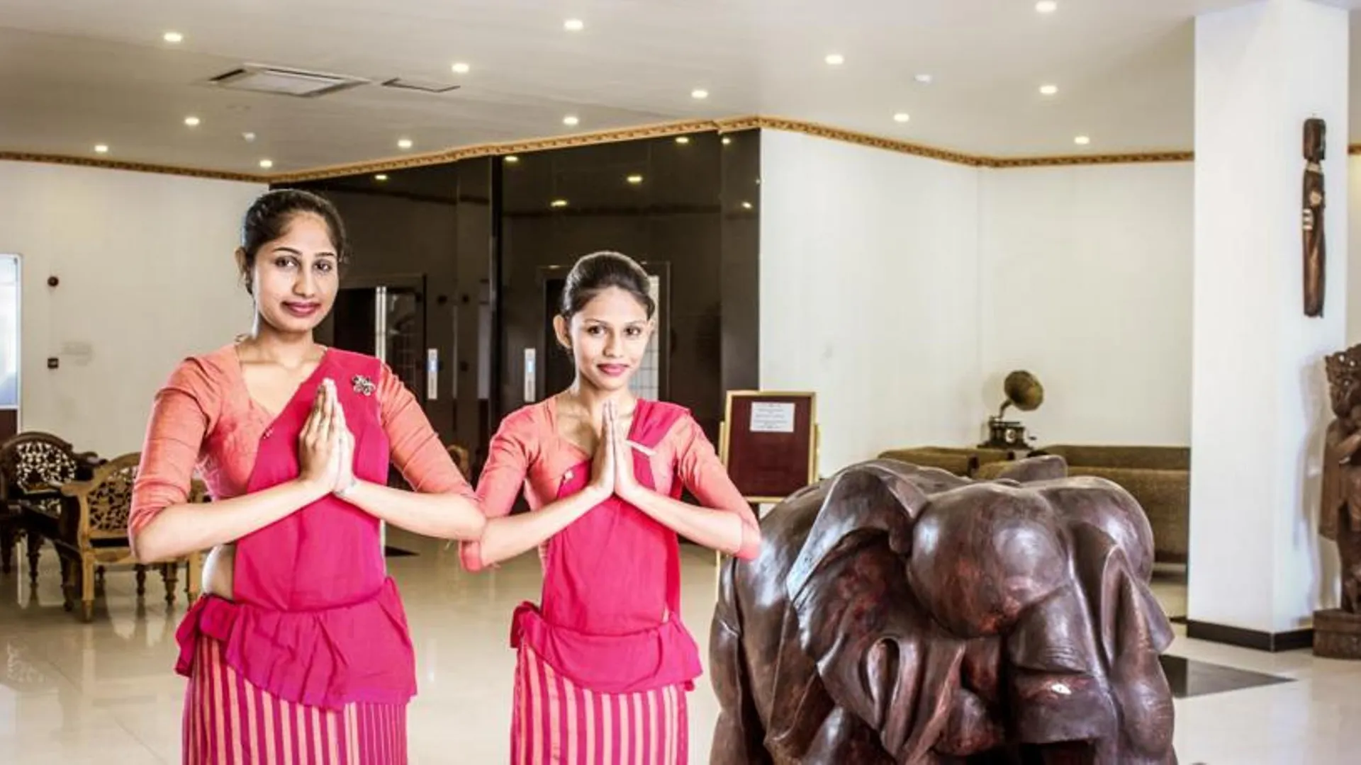 **** Hotel Royal Kandyan Sri Lanka
