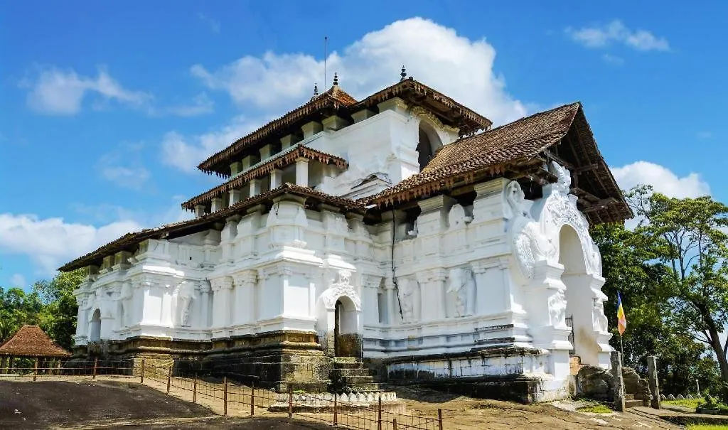 **** Hotel Royal Kandyan Sri Lanka